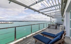 Qv Waterfront Apt With Ac Wifi And Parking